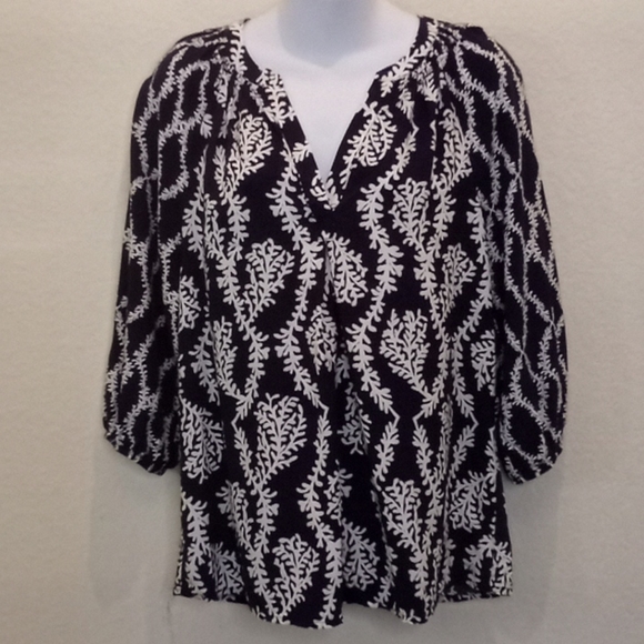 Crown & Ivy Printed Vines Blouse - Picture 6 of 12